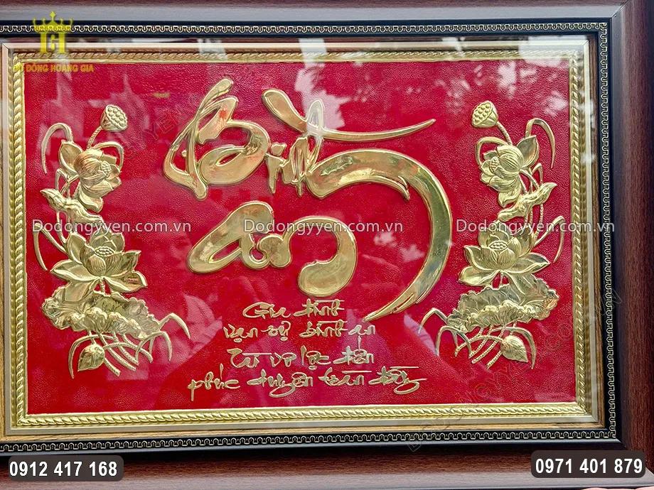 Họa tiết hoa văn được mạ v&agrave;ng 24K sang trọng